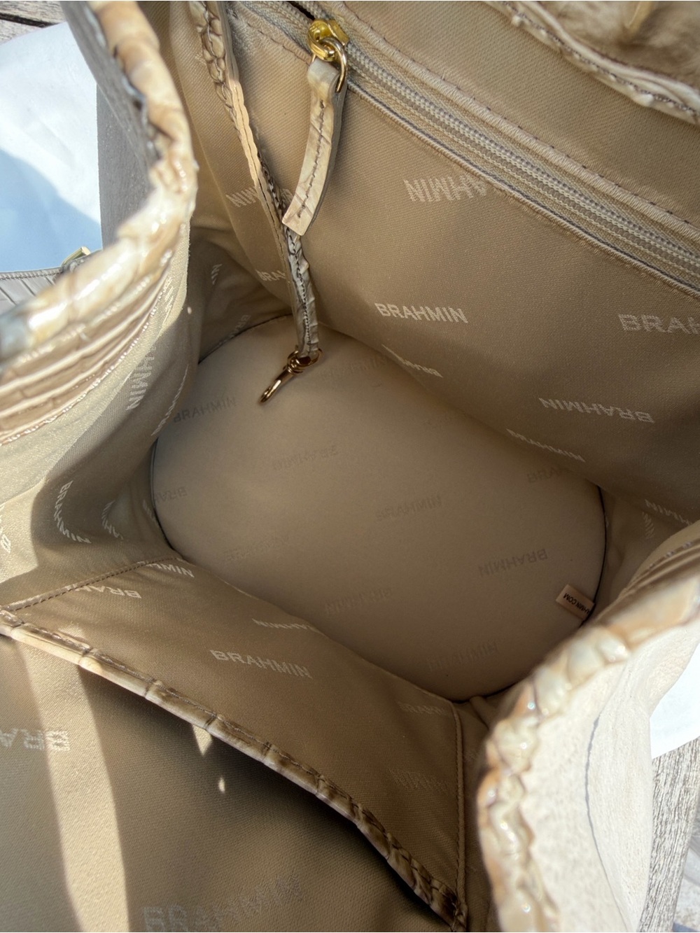 Brahmin Allie sling backpack in Clay Edena - Picture 16 of 16